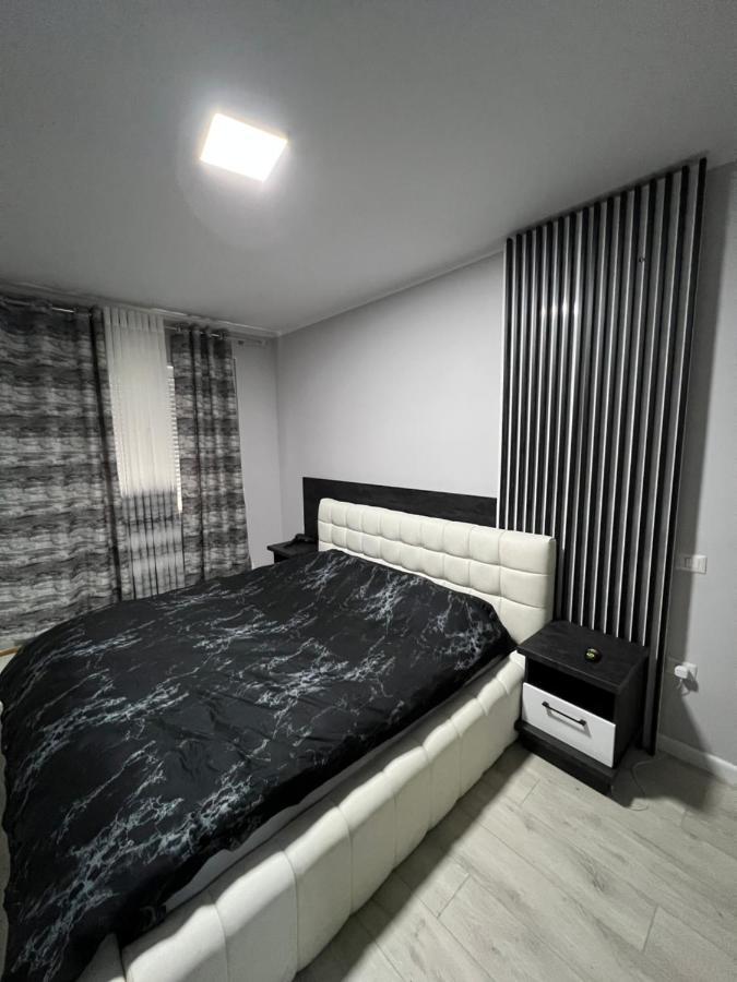 090 Area Apartment ติรานา ภายนอก รูปภาพ